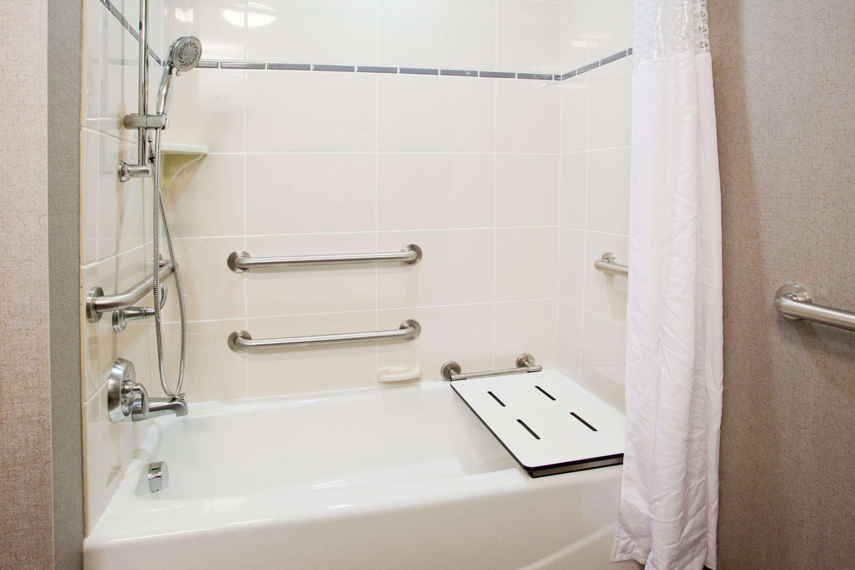 Hampton Inn & Suites Chapel Hill/Carrboro Buitenkant foto