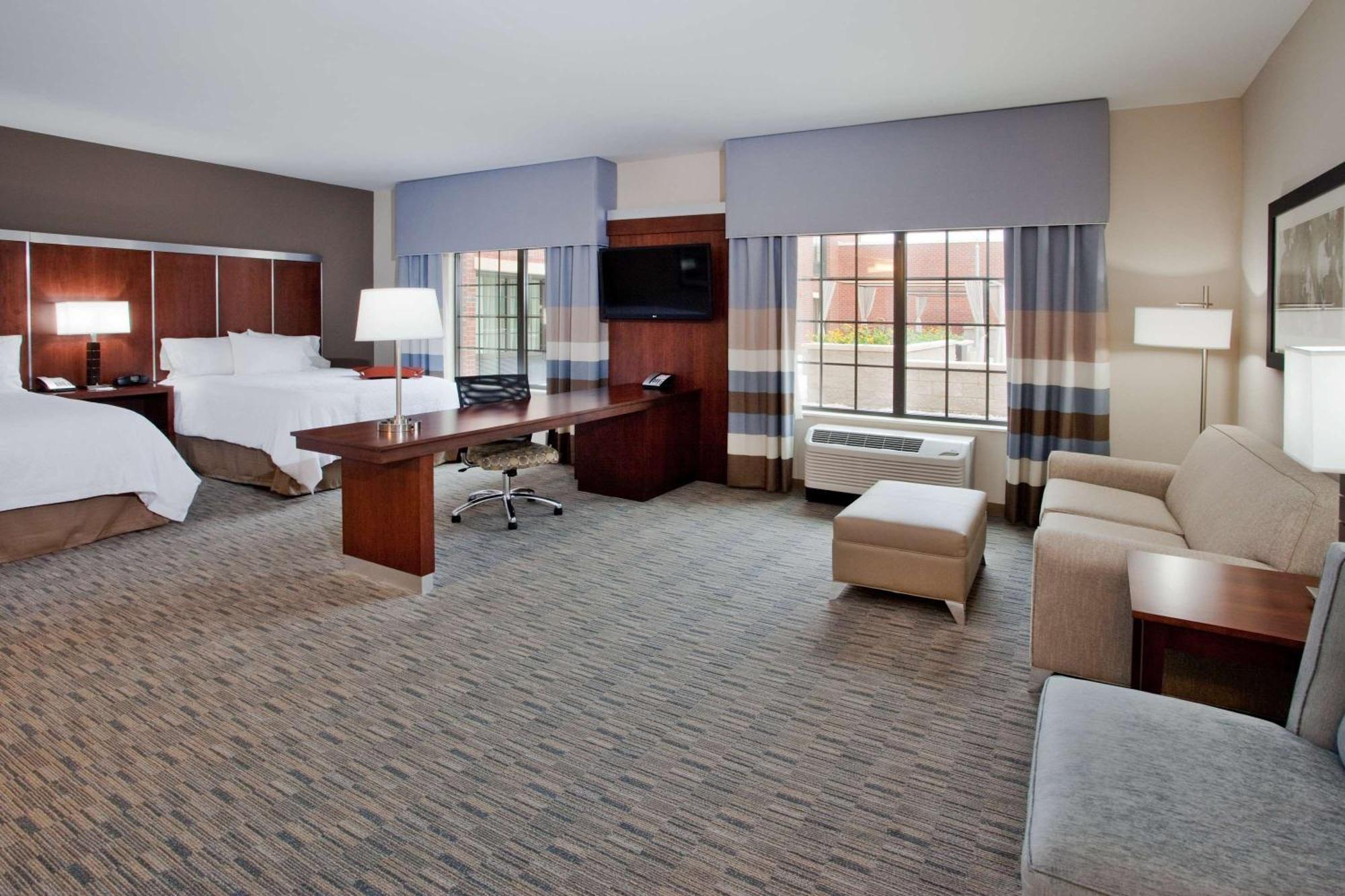 Hampton Inn & Suites Chapel Hill/Carrboro Buitenkant foto
