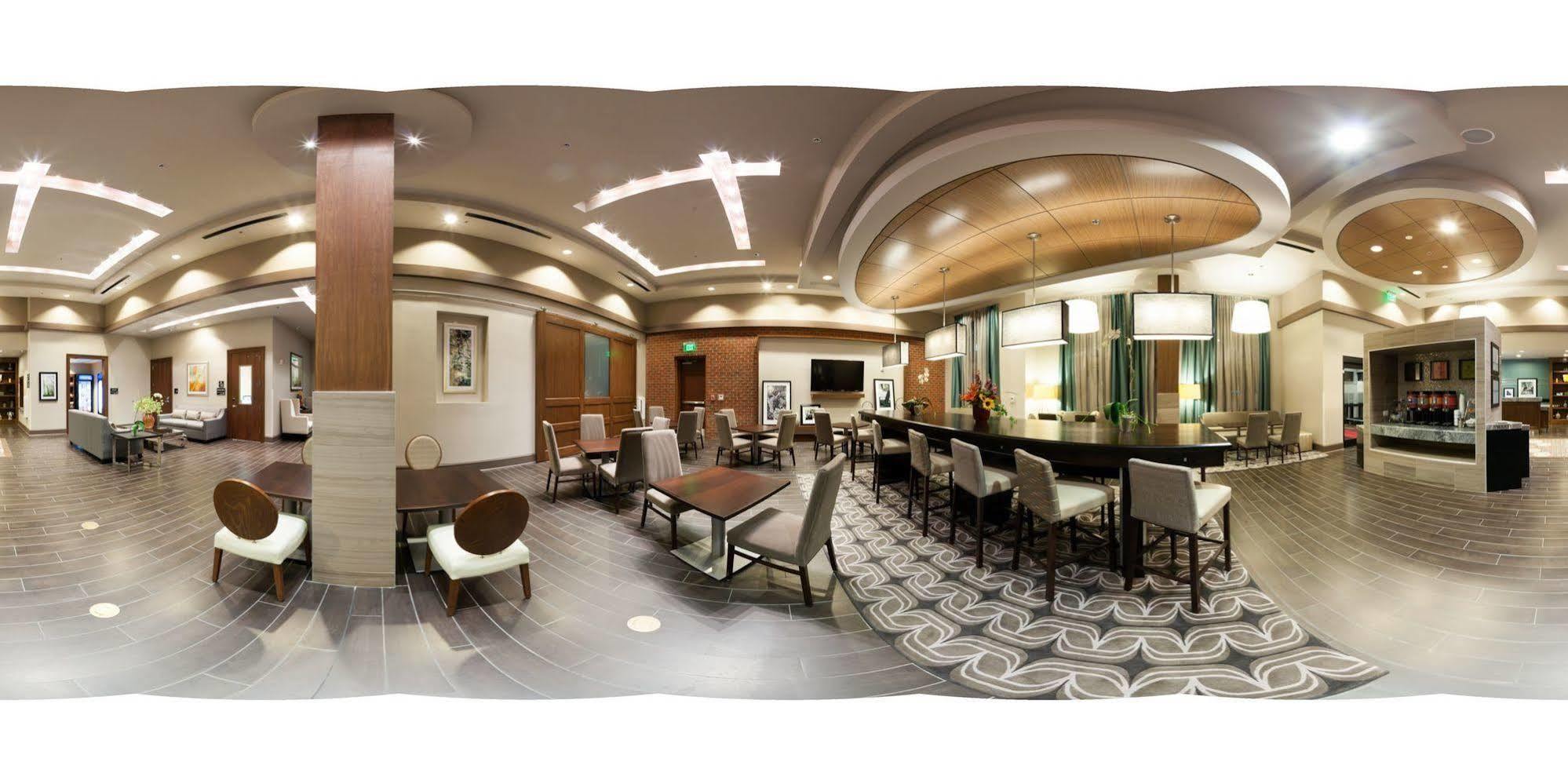 Hampton Inn & Suites Chapel Hill/Carrboro Buitenkant foto